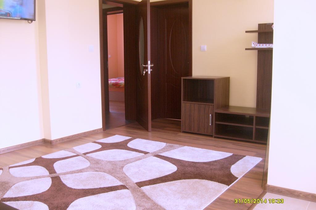 Guest Rooms Mihaylovi Pavel Banja Rum bild